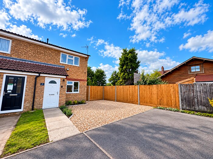 2 Bedroom End Of Terrace House To Rent In Bell Close, Fawley, Southampton, SO45