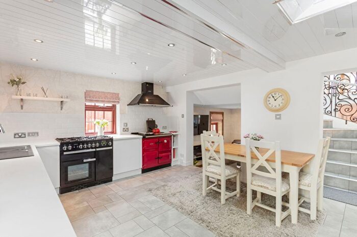 4 Bedroom Detached House For Sale In Skivo Farm, Murieston, Livingston, EH54