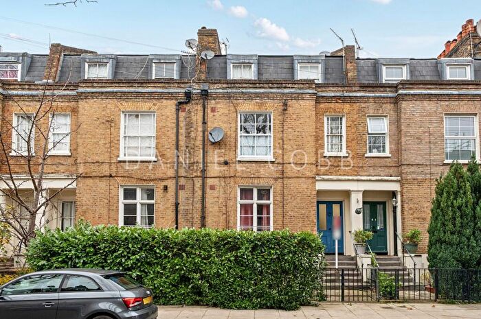 2 Bedroom Flat For Sale In Grosvenor Terrace, London, SE5