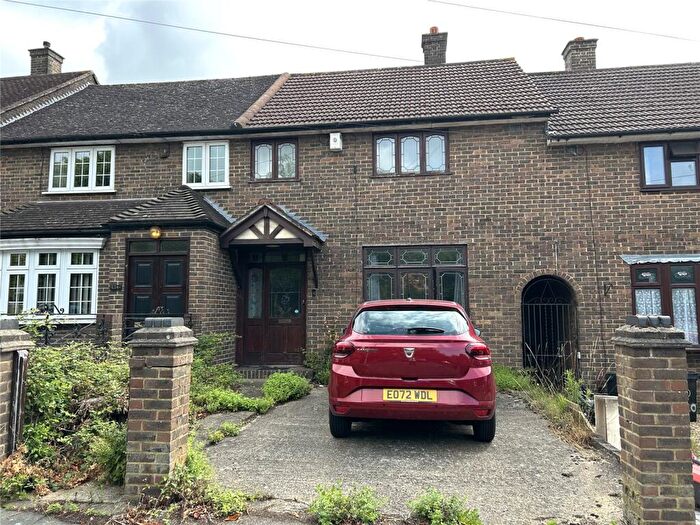 3 Bedroom Terraced House For Sale In North Hill Drive, Romford, RM3