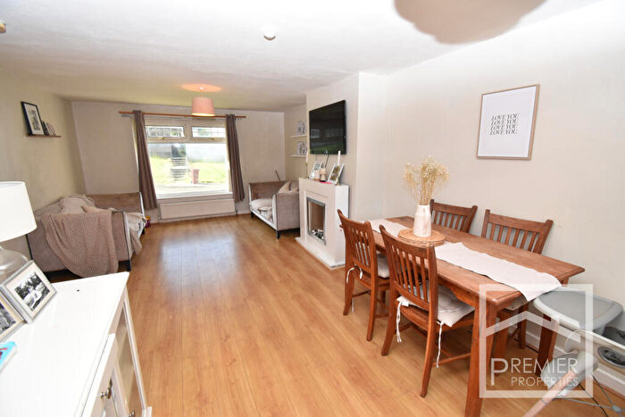 3 Bedroom End Of Terrace House For Sale In Chalmers Drive, East Kilbride, G75