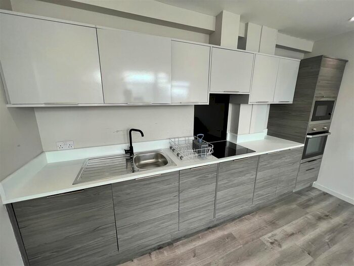 1 Bedroom Flat To Rent In , Bond Street, Hull, HU1