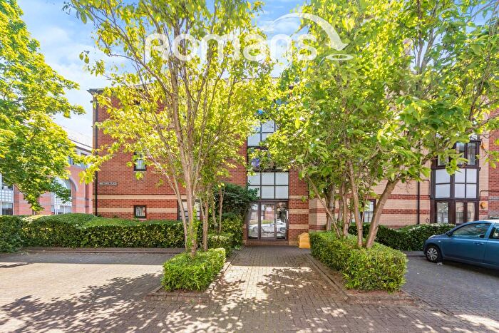 2 Bedroom Flat To Rent In Maltings Place, Reading, RG1