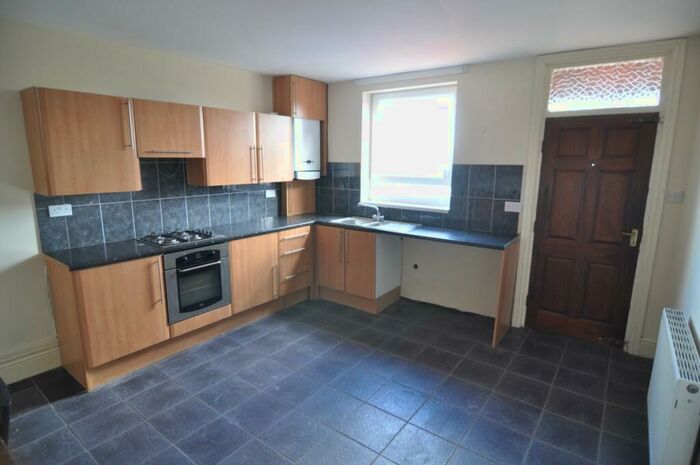 2 Bedroom House To Rent In Barnsley Road, Wombwell, S73