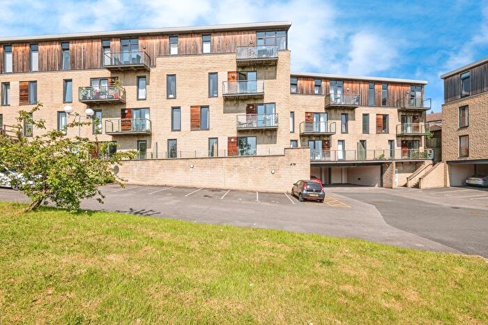 2 Bedroom Flat For Sale In Church Street, Moldgreen, Huddersfield, HD5