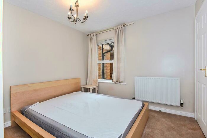 2 Bedroom Apartment To Rent In Awgar Stone Road, Headington, OX3