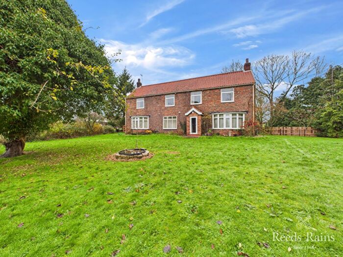 3 Bedroom Detached House For Sale In Pratts Lane, Withernwick, Hull, East Yorkshire, HU11