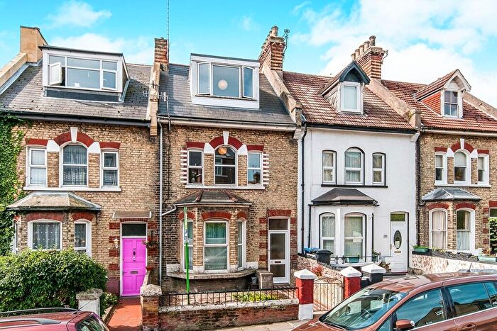 2 Bedroom Flat To Rent In Ellington Road, Ramsgate, Kent, CT11