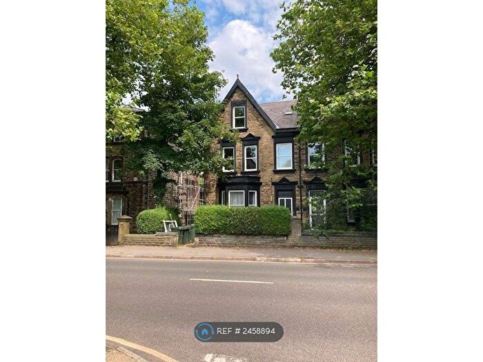 2 Bedroom Flat To Rent In Huddersfield Road, Barnsley, S75