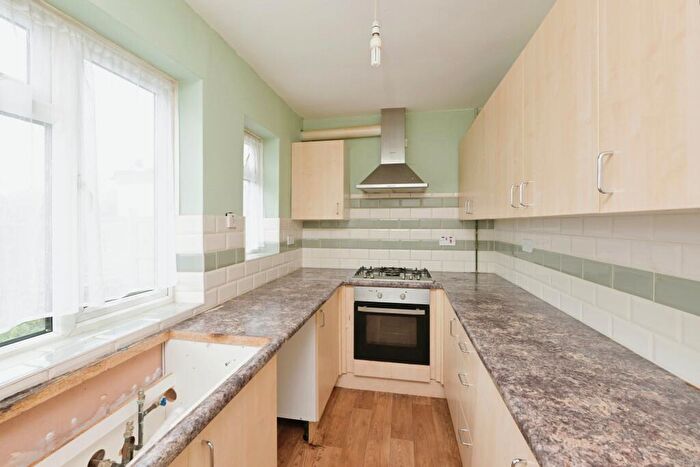 2 Bedroom Terraced House For Sale In Gladstone Road, Northampton, Northamptonshire, NN5