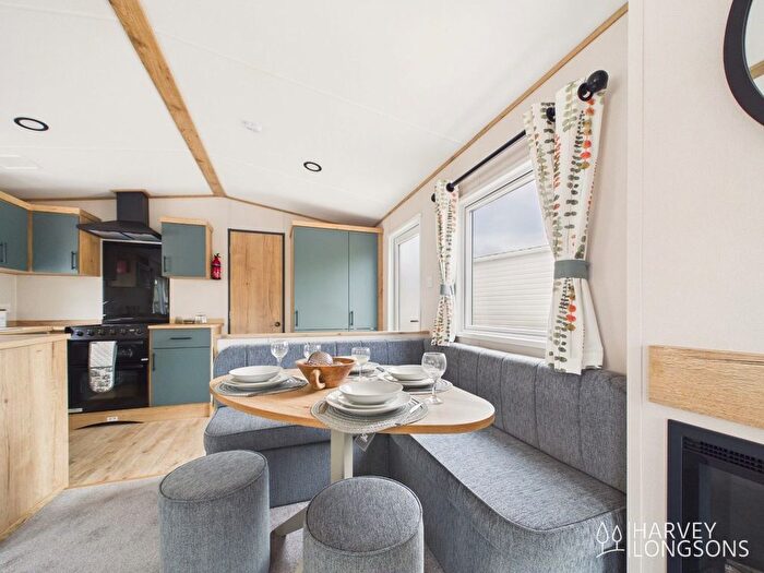 2 Bedroom Park Home For Sale In Stanford Bishop, Worcester, WR6