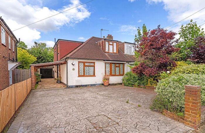 3 Bedroom Chalet For Sale In Repton Road, Orpington, BR6