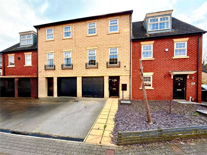 4 Bedroom Terraced House For Sale In Woodbourn Gardens, Wombwell, Barnsley, S73