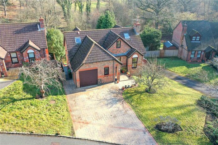 5 Bedroom Detached House For Sale In Tarragon Way, Burghfield Common, Reading, Berkshire, RG7