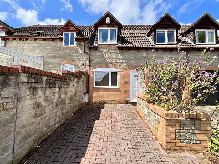 2 Bedroom Coach House To Rent In Muirfield, Warmley, Bristol, BS30