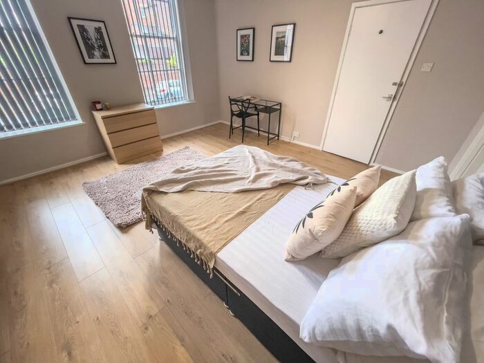 1 Bedroom Flat To Rent In Catharine Street, Liverpool, L8