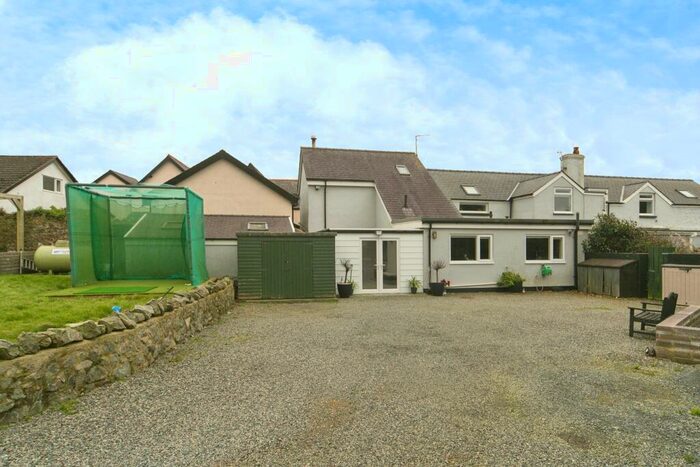 5 Bedroom Semi-Detached House For Sale In Llanfaelog, Ty Croes, Anglesey, LL63