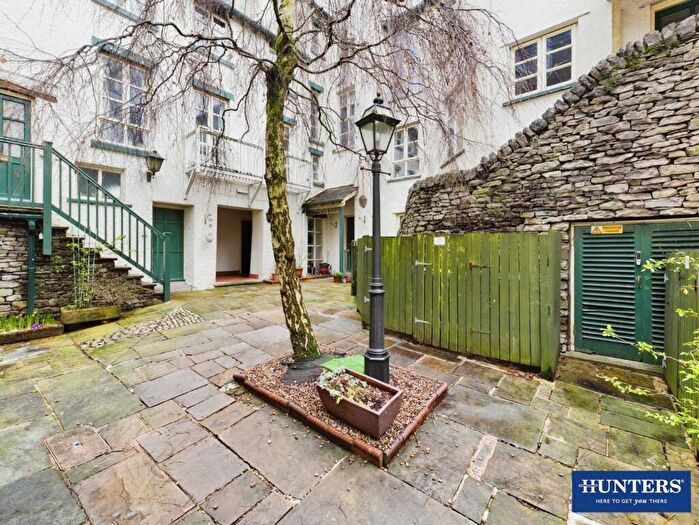 2 Bedroom Flat For Sale In Blackhall Road, Kendal, LA9