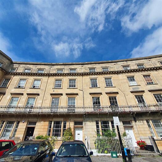 1 Bedroom Flat To Rent In Saville Place, Bristol, BS8