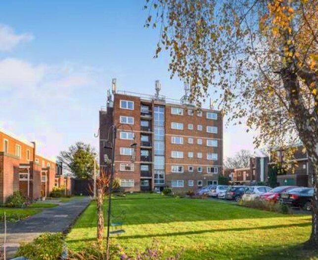 Houses for sale & to rent in S65 2AN, Garfield Mount, Boston Castle