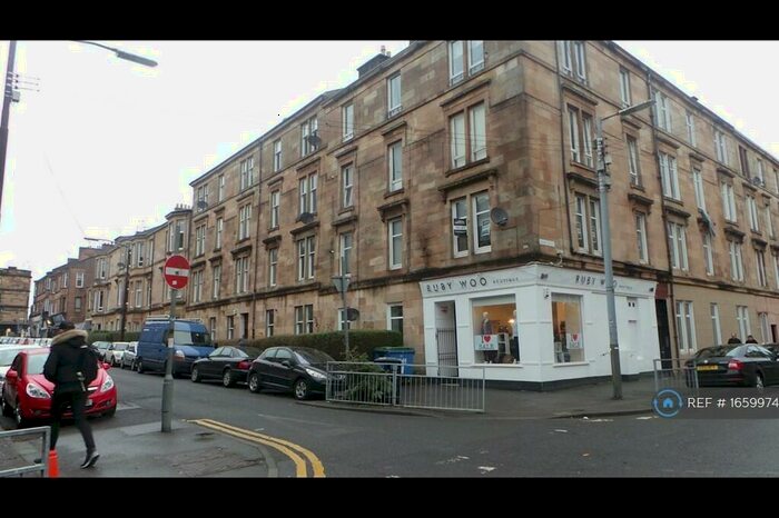 3 Bedroom Flat To Rent In Deanston Drive, Glasgow, G41