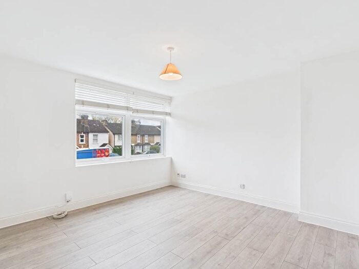 2 Bedroom Flat For Sale In Troston Court, Edgell Road, Staines-Upon-Thames, Middlesex, TW18