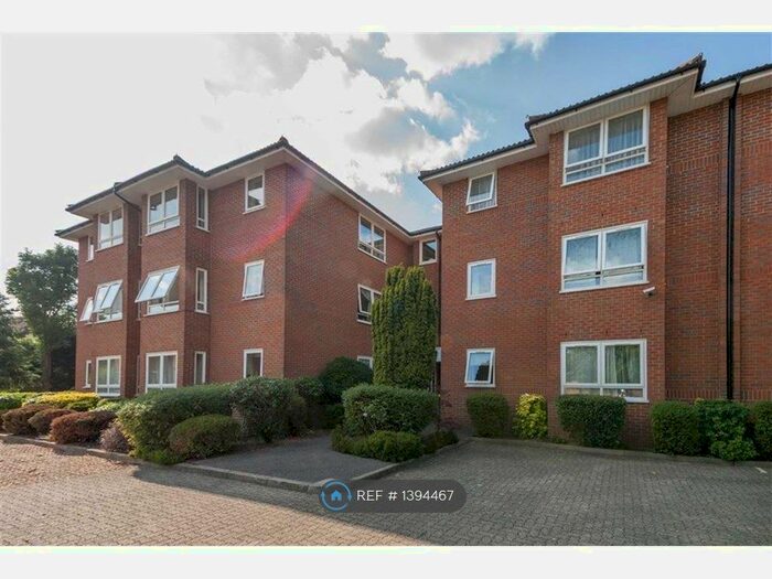 1 Bedroom Flat To Rent In Copperfields Court, London, W3