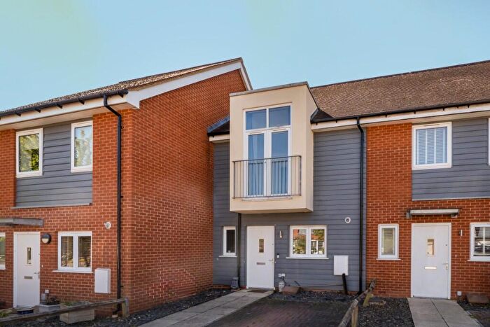 2 Bedroom Terraced House For Sale In Longden Avenue, Addlestone, Surrey, KT15