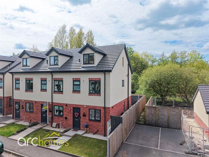 3 Bedroom Semi Detached House For Sale In Leyland Street, Hindley, Wigan, WN2