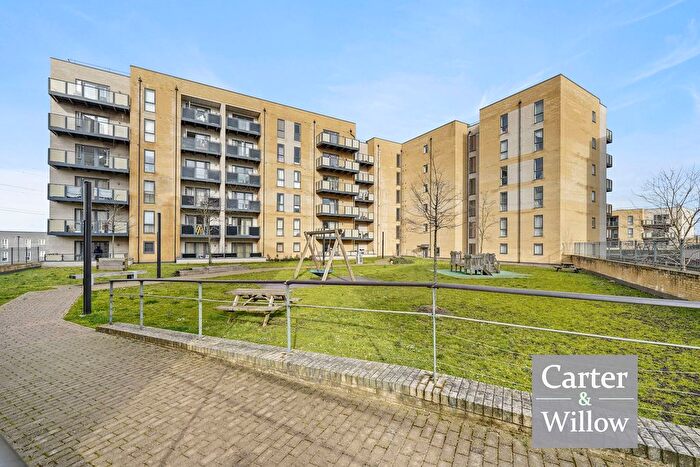 2 Bedroom Flat For Sale In Sandy House, Sackett Road, Barking, IG11