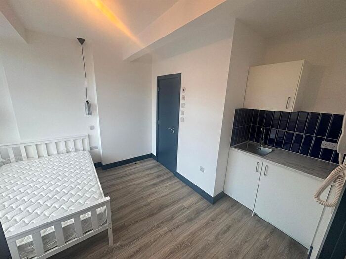 1 Bedroom Studio To Rent In Woodmansterne Road, London, SW16