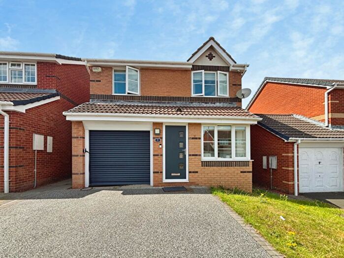 3 Bedroom Detached House For Sale In Finchale Close, Lobley Hill, Gateshead, NE11