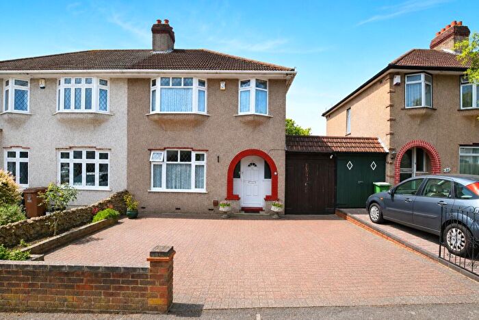 3 Bedroom Semi Detached House For Sale In Berkeley Avenue, Bexleyheath, DA7