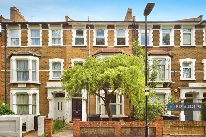 Studio To Rent In Page Green Terrace, London, N15