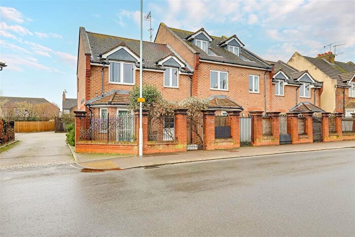 1 Bedroom Flat For Sale In Mortimer House, Penfold Road, Broadwater, West Sussex, BN14