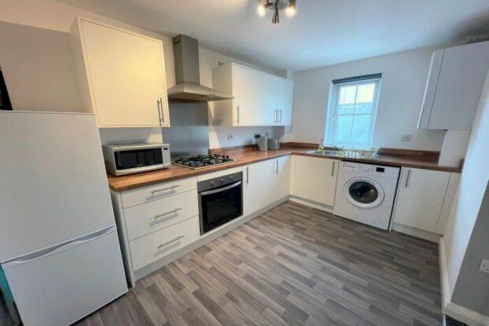 2 Bedroom Flat To Rent In Phoenix Way, Cardiff, CF14