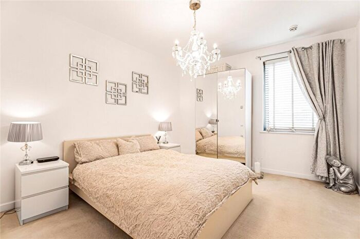 2 Bedroom Apartment For Sale In Wick Lane, London, E3 - Photo 12