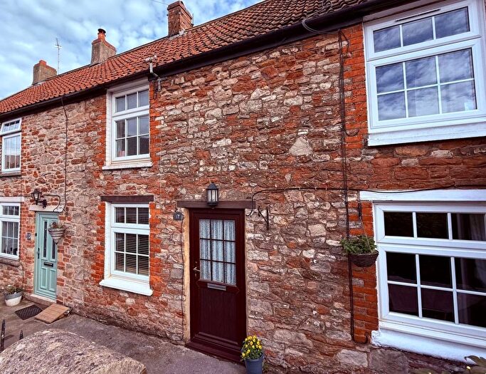 2 Bedroom Terraced House For Sale In High Street, Winford, BS40