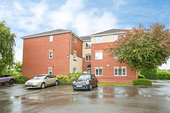 2 Bedroom Flat To Rent In Meadowbank, Fazeley, Tamworth, Staffordshire, B78