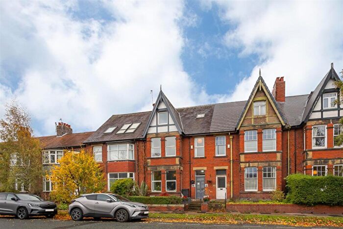 6 Bedroom Terraced House For Sale In Wingrove Road, Fenham, Newcastle Upon Tyne, NE4