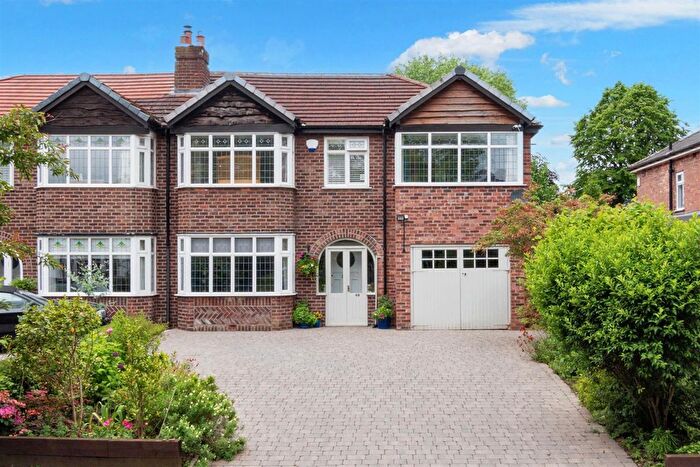 4 Bedroom Semi Detached House For Sale In Woodlands Parkway, Timperley, Altrincham, WA15