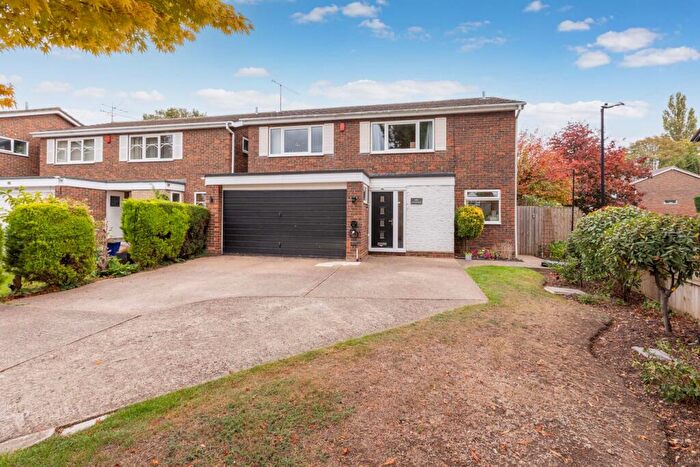 4 Bedroom Detached House For Sale In Ray Park Avenue, Maidenhead, SL6