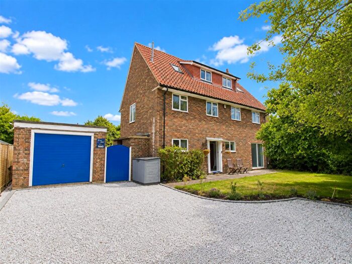 5 Bedroom Detached House To Rent In Forest Road, Worthing, BN14