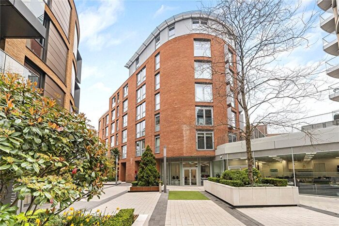 2 Bedroom Flat For Sale In Walpole Lodge, Plaza Gardens, London, SW15