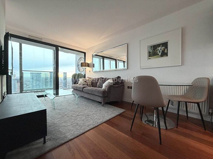 2 Bedroom Flat To Rent In Deansgate, Manchester, M3