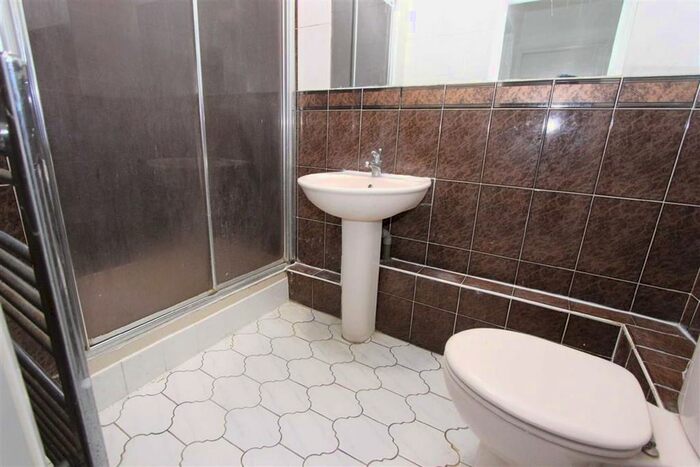 4 Bedroom Property To Rent In Tresco Gardens, Ilford, Essex IG3