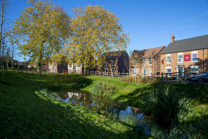 4 Bedroom Detached House For Sale In Shandon Leys Off Bromham Road Bedford Bedfordshire, MK40
