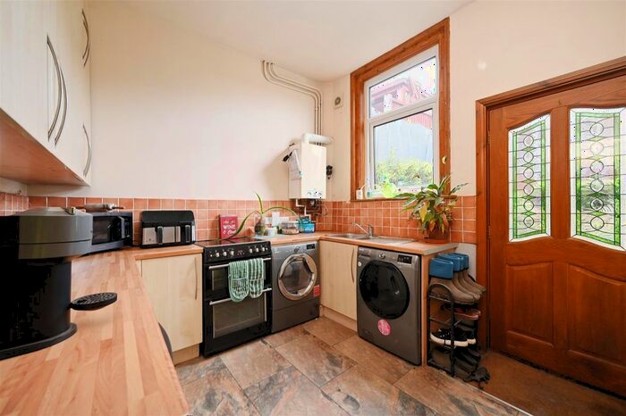 4 Bedroom Detached House For Sale In Thornby House, Whittington Hill, Chesterfield, S41
