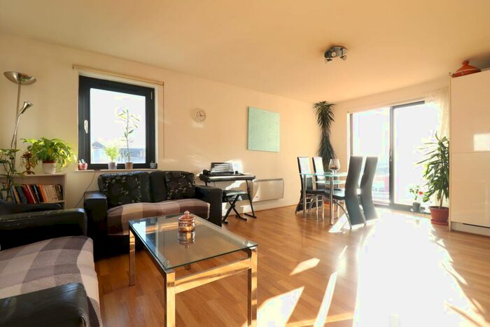 2 Bedroom Flat To Rent In The Cube, Cowbridge Road East, Cardiff, CF11