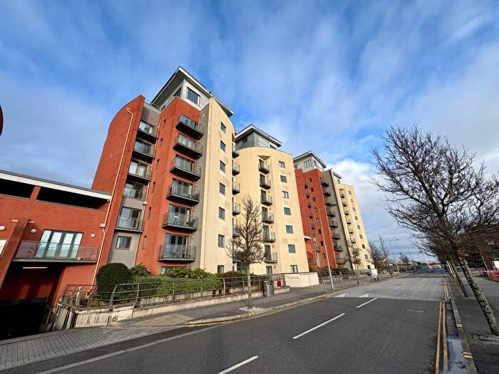 2 Bedroom Penthouse To Rent In South Quay, Kings Road, Swansea, SA1